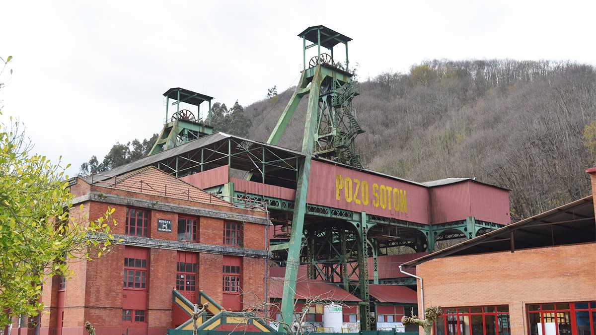 Visita al Pozo Sotón, historia de la minería de Asturias